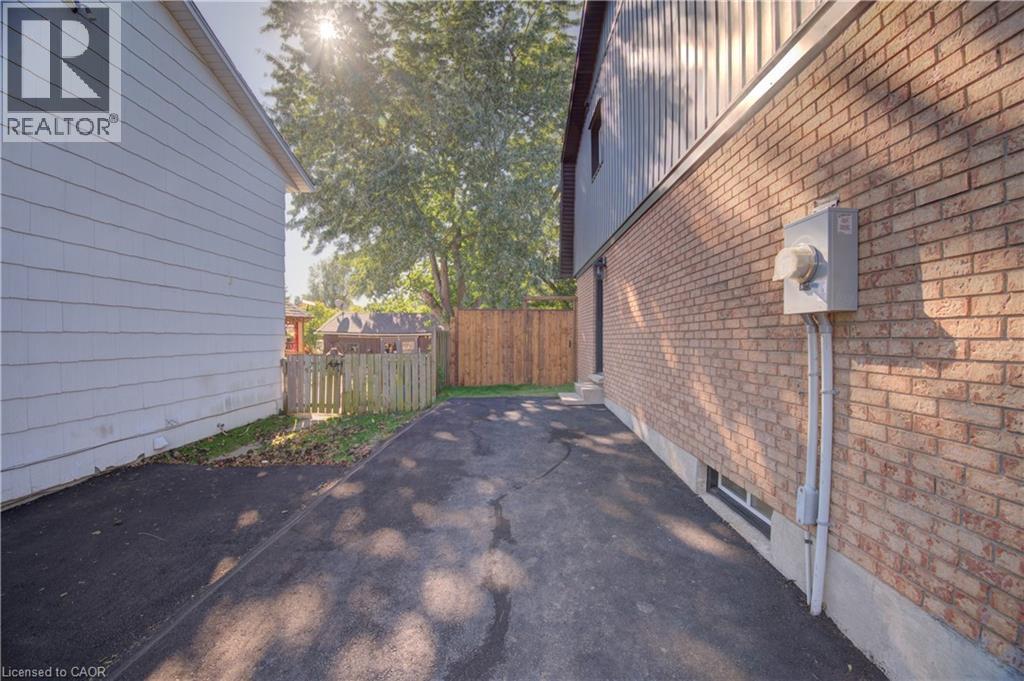 210 FERGUSON Avenue, Cambridge — photo 5