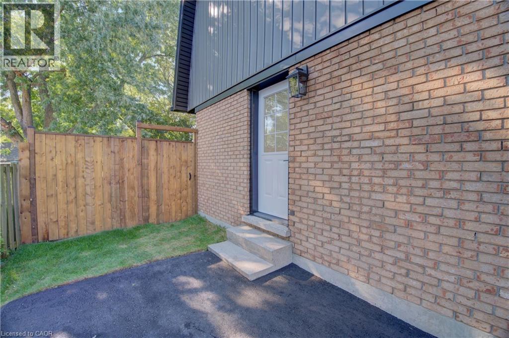 210 FERGUSON Avenue, Cambridge — photo 6