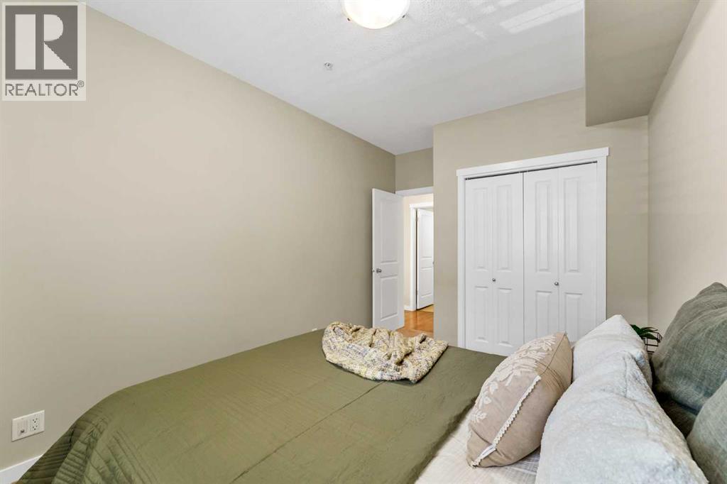 #305 19 Terrace View NE - 20