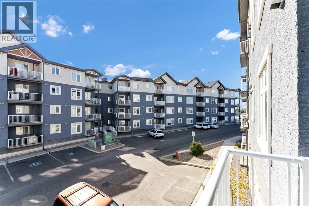 #305 19 Terrace View NE - 33