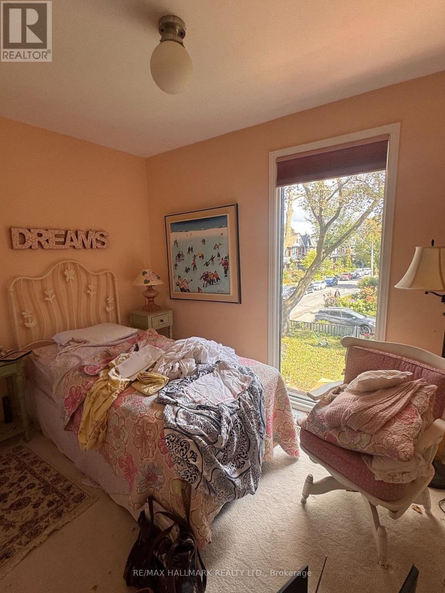 133 HAMPTON AVENUE - 12