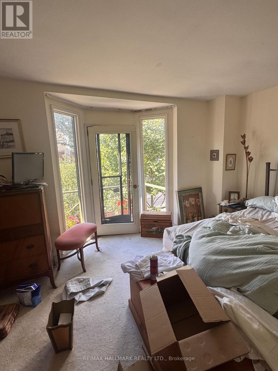133 HAMPTON AVENUE - 10