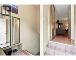 448 Robinson Street, Regina, SK S4R3R4 Photo 24