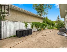 448 Robinson Street, Regina, SK S4R3R4 Photo 40
