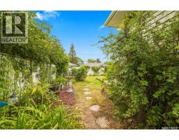 448 Robinson Street, Regina, SK S4R3R4 Photo 42