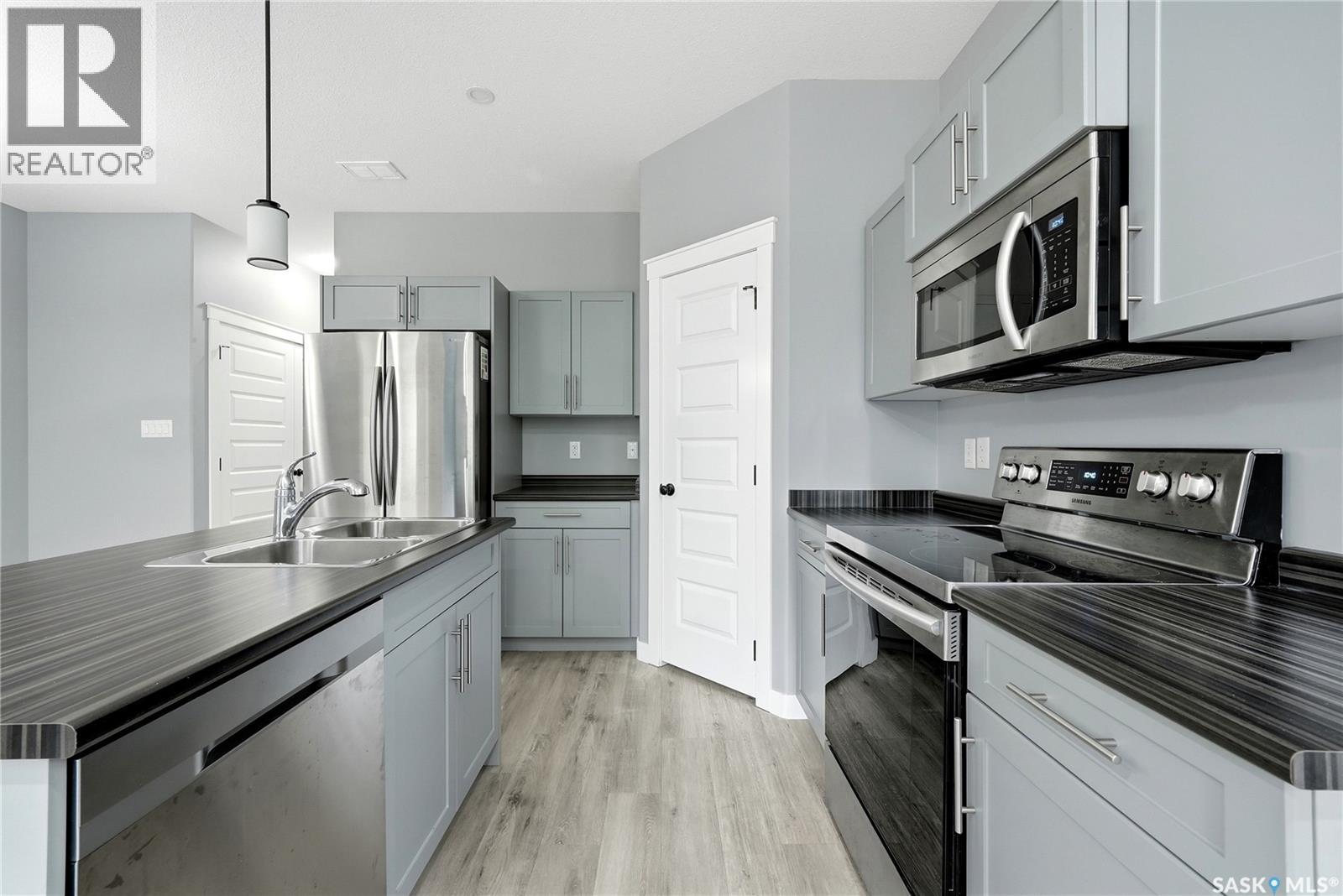 2744 MacKay STREET, Regina — photo 10