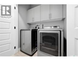 2744 Mackay Street, Regina, SK S4N2T7 Photo 23