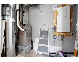 2744 Mackay Street, Regina, SK S4N2T7 Photo 24