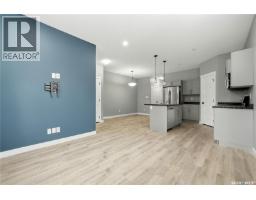 4pc Ensuite bath - 2744 Mackay Street, Regina, SK S4N2T7 Photo 8