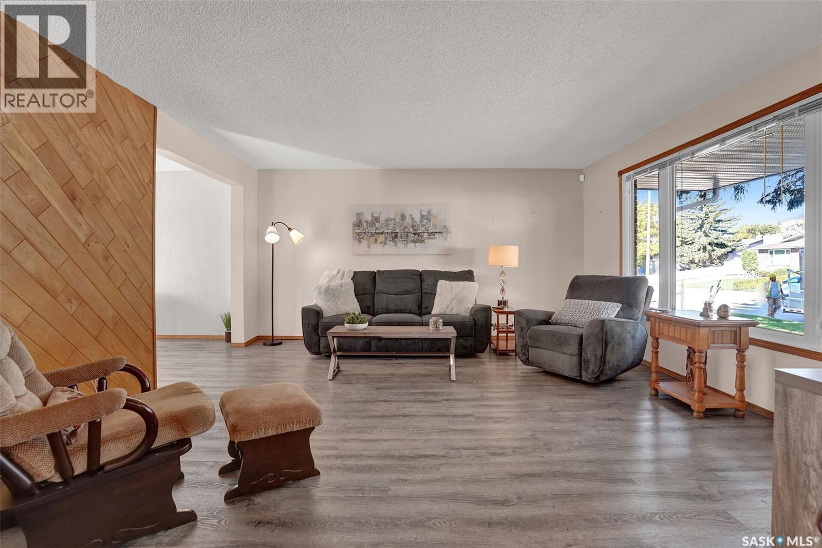 35 Litzenberger CRESCENT, Regina — photo 4