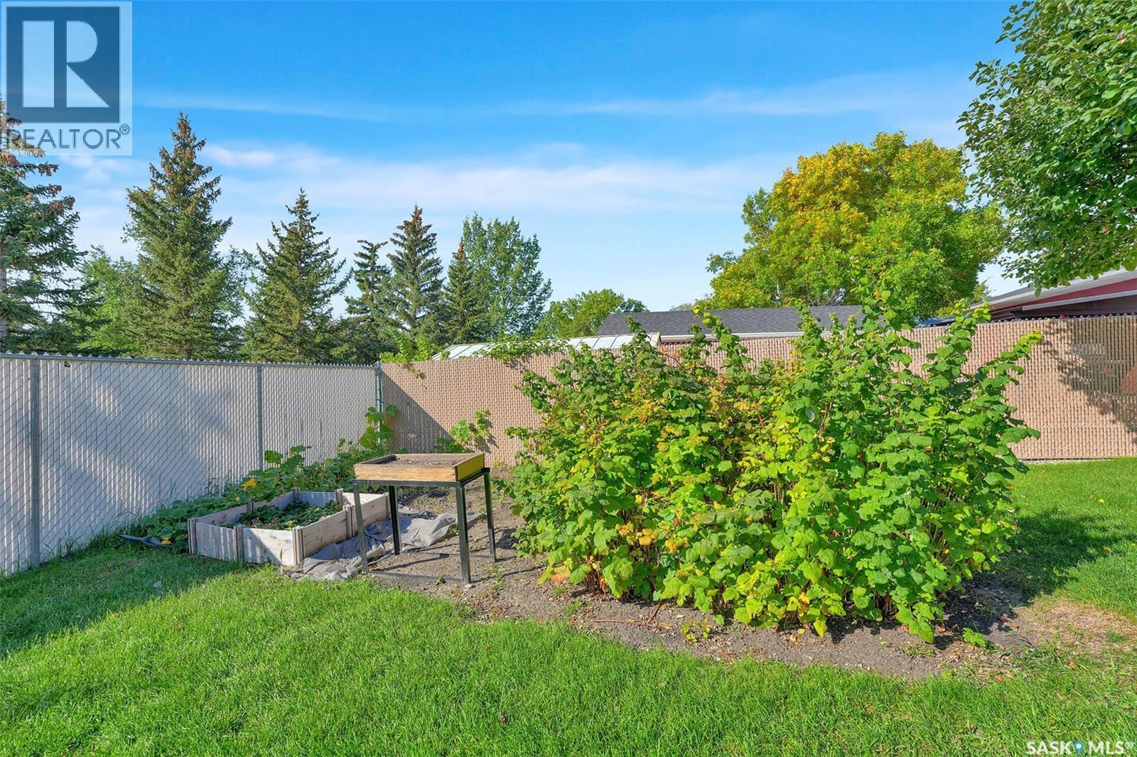 35 Litzenberger CRESCENT - 44