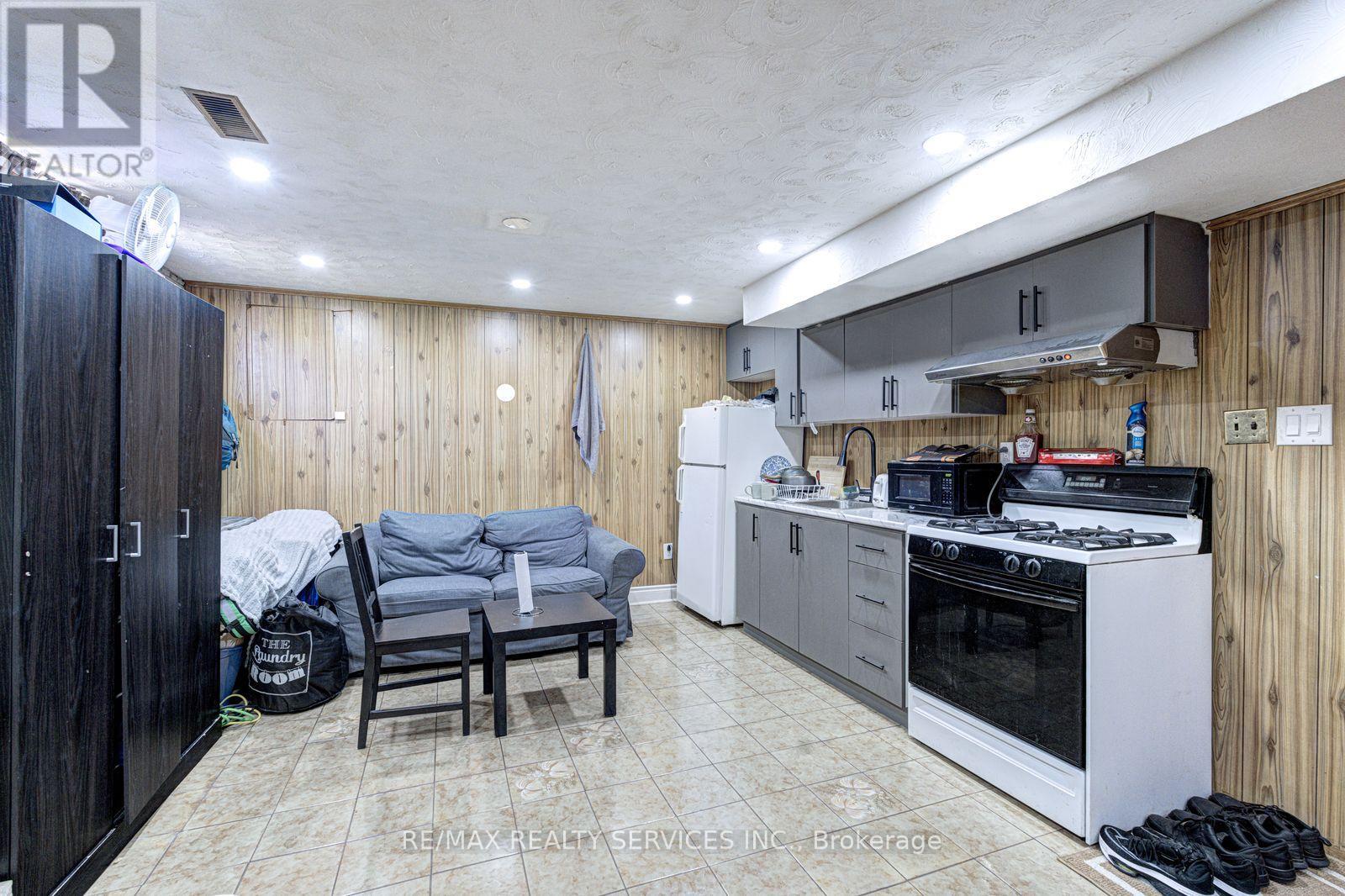 7558 ROCKHILL ROAD - 25