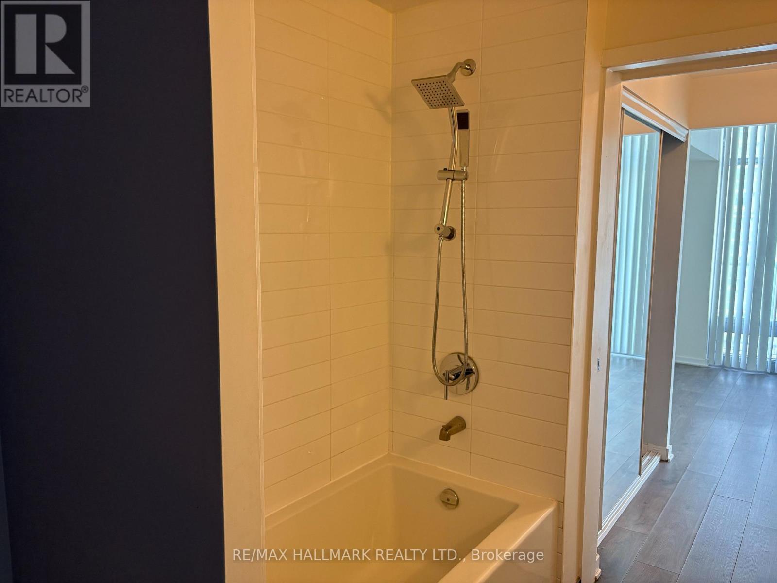 #1414 105 THE QUEENSWAY AVENUE - 5