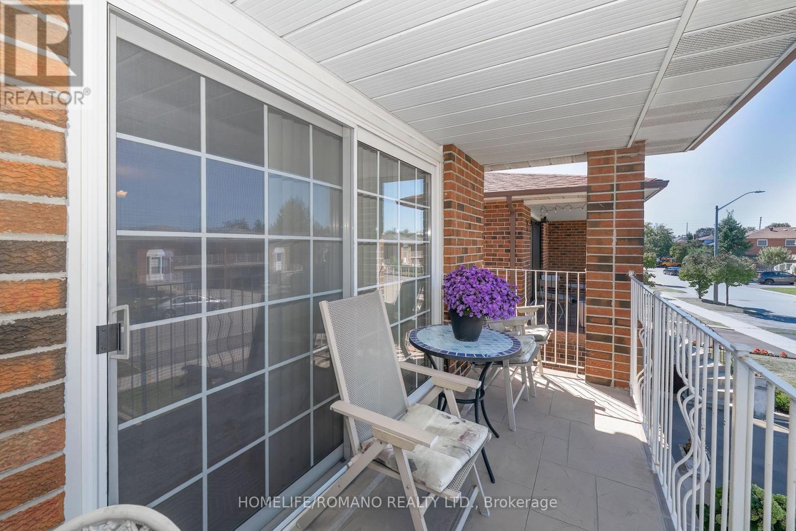 915 LOVINGSTON CRESCENT, Mississauga (Rathwood) — photo 2