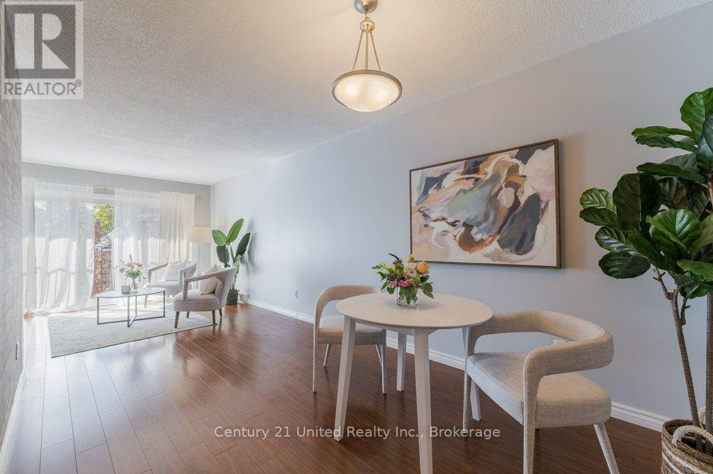 #302 136 Ware Street, Peterborough (Town Ward 3), Ontario, K9J2B8, Peterborough (Town Ward 3), Ontario — photo 3 of 5
