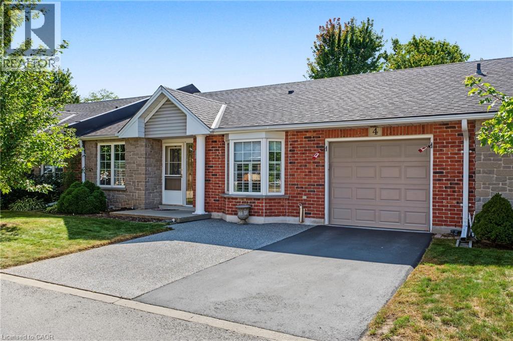 #4 173 WILSON Street West, Ancaster, Ontario, L9G1N4, Ancaster, Ontario — photo 2 of 5