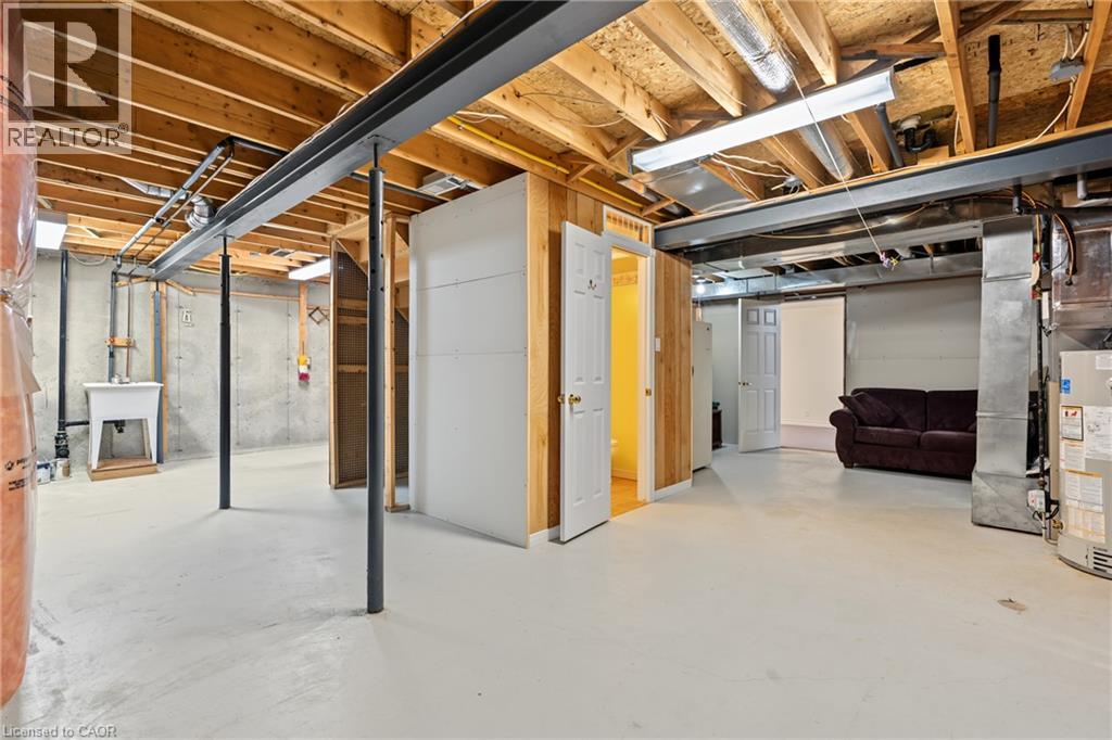 173 Wilson Street West — photo 27