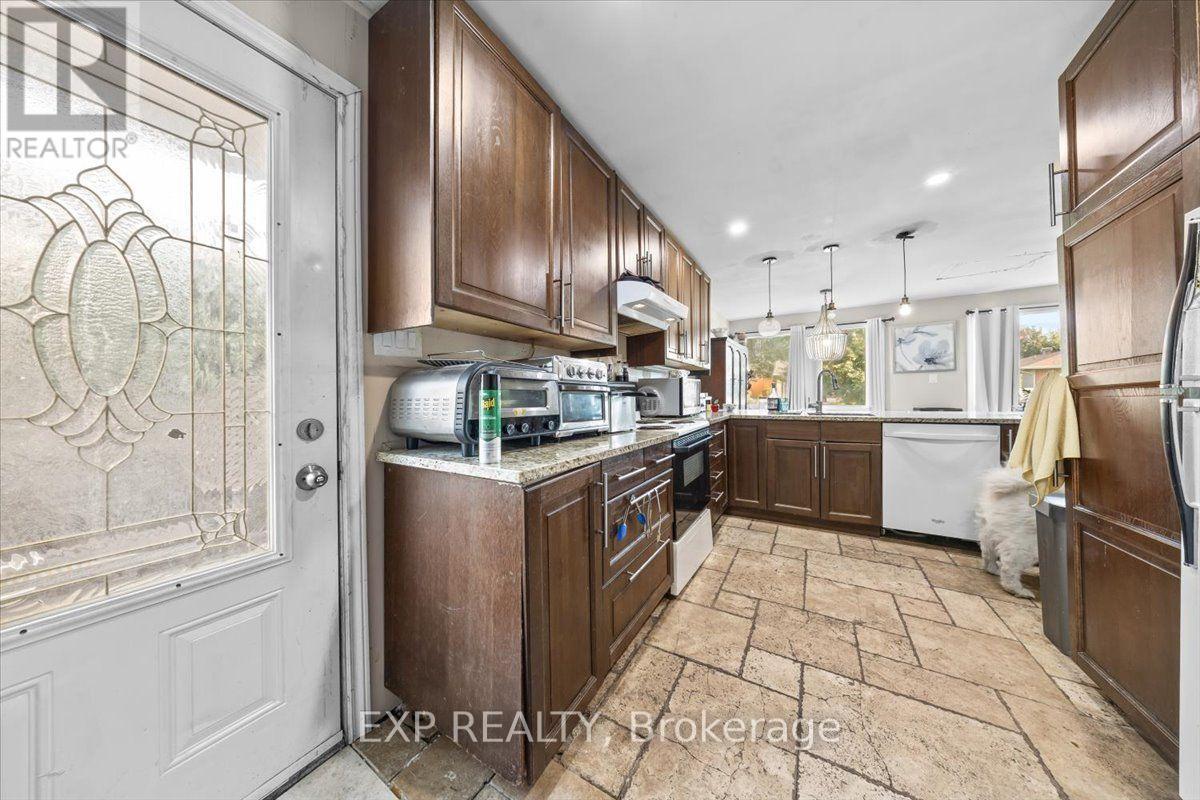 2670 STONE CRESCENT N - Image 13