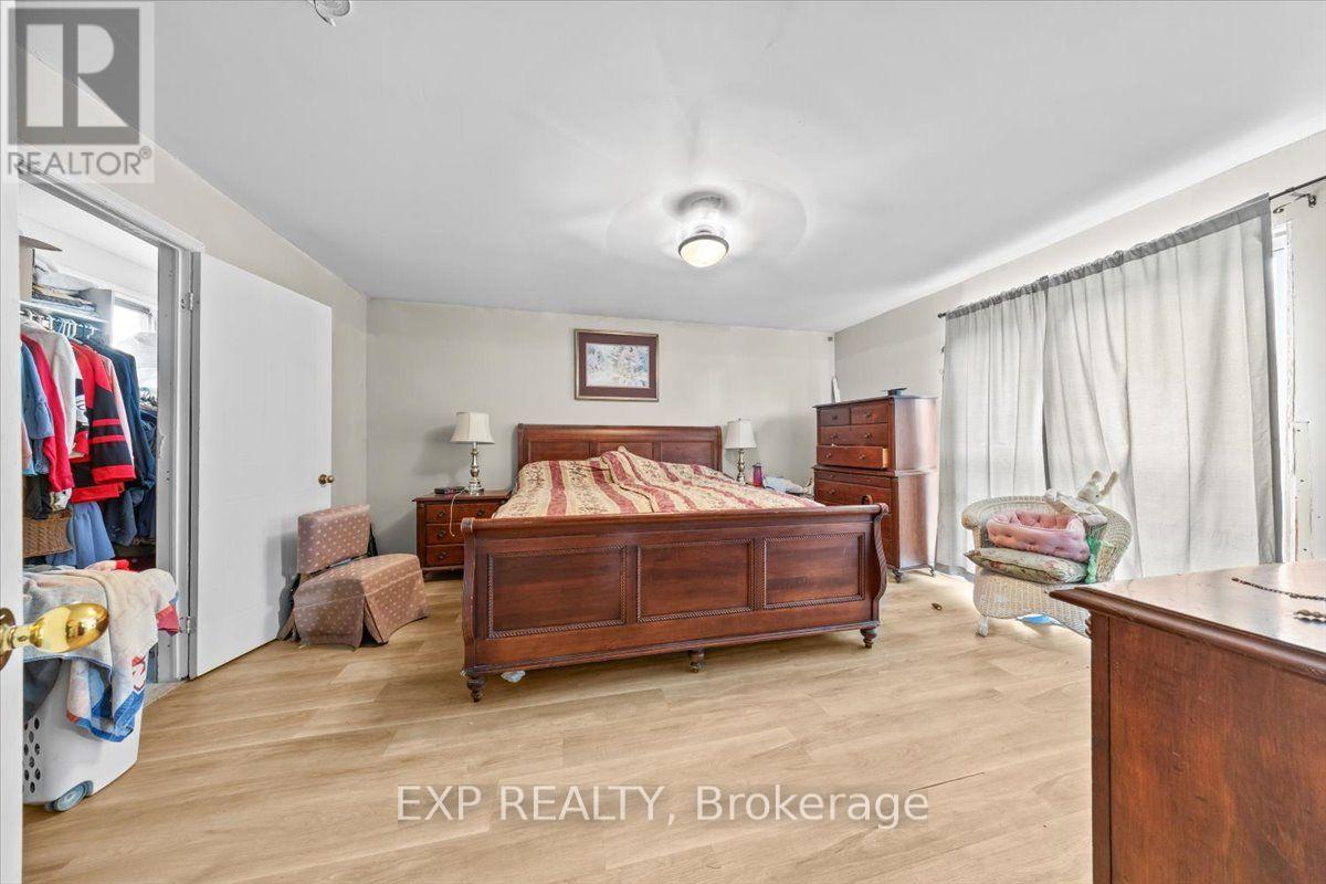 2670 STONE CRESCENT N - 15
