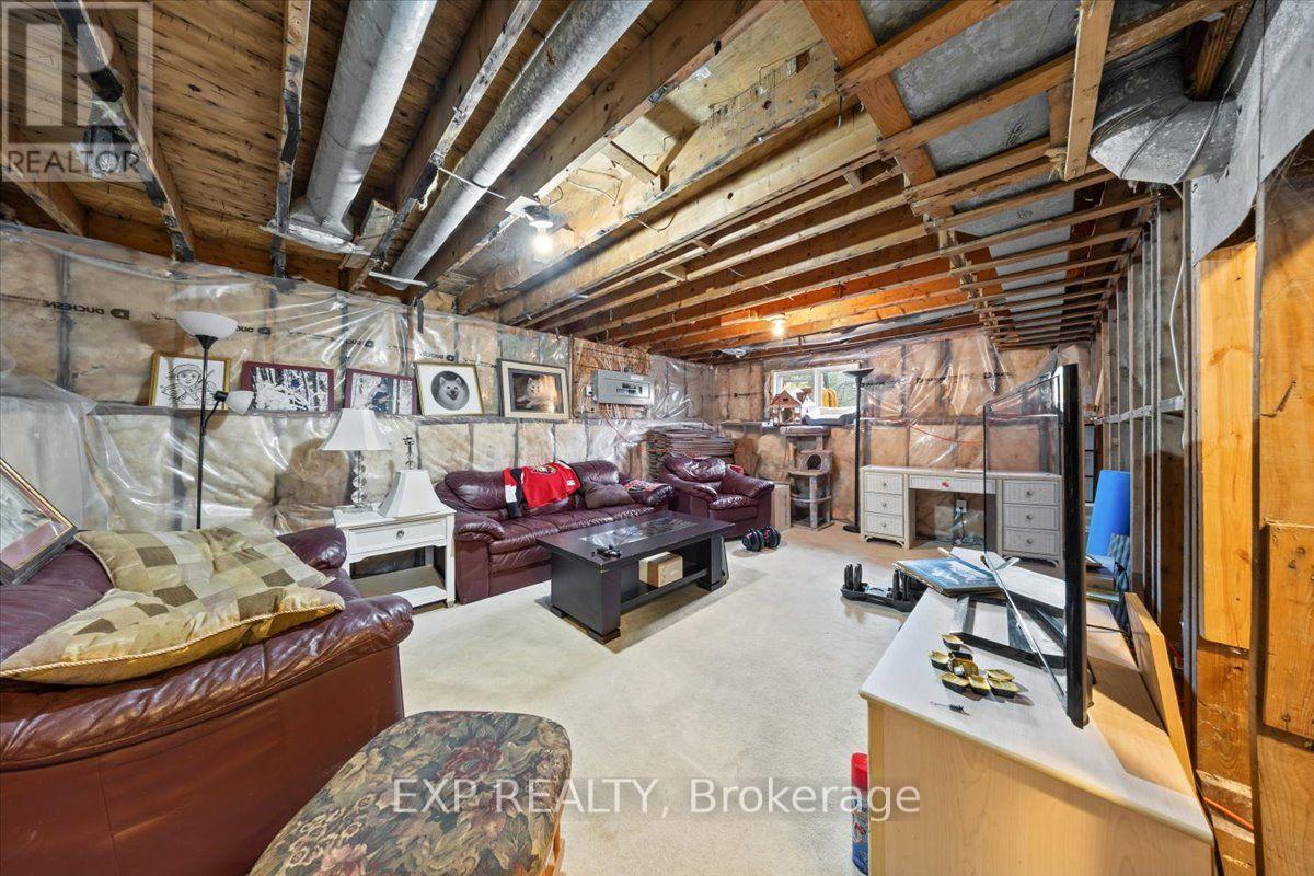 2670 STONE CRESCENT N - Image 21