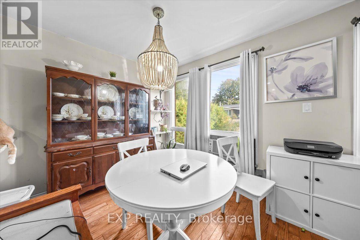 2670 STONE CRESCENT N - 6
