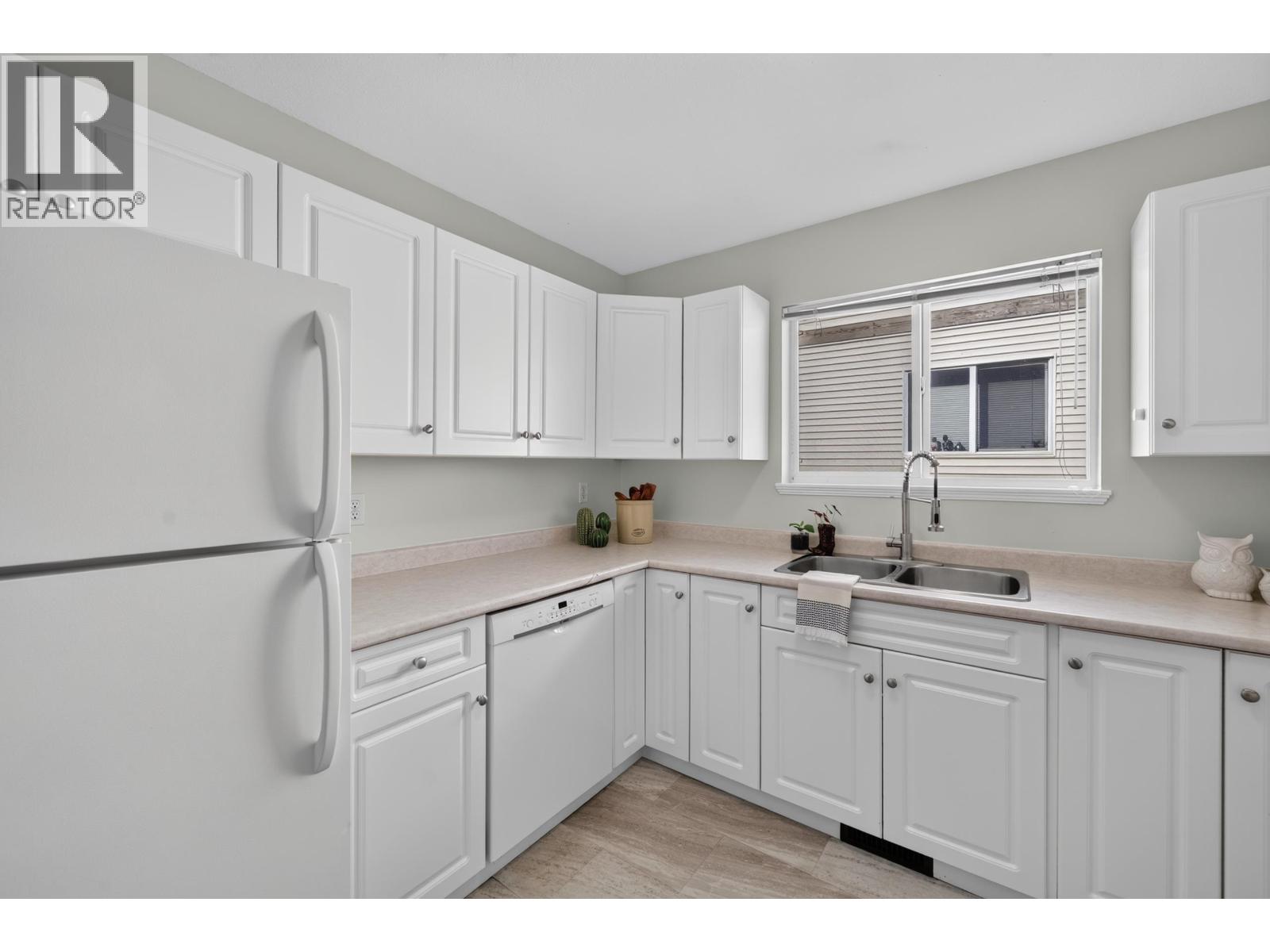 8516 86 STREET - 8