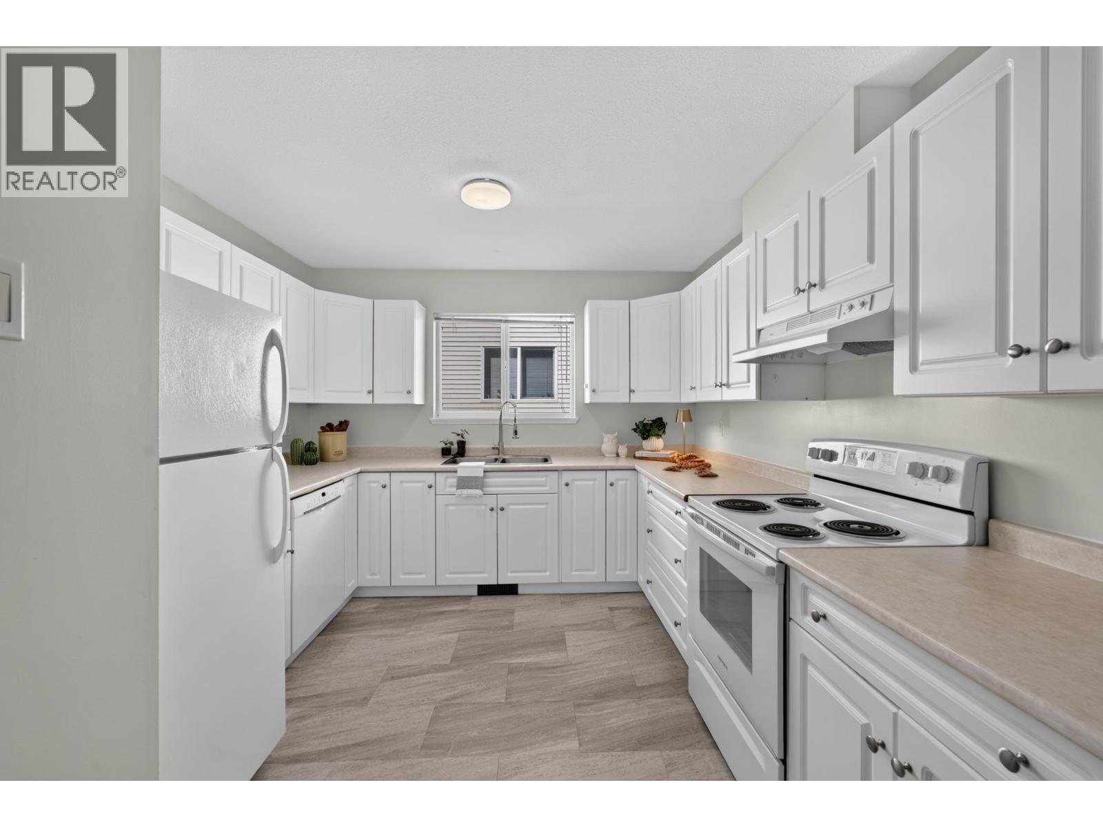8516 86 STREET - 5