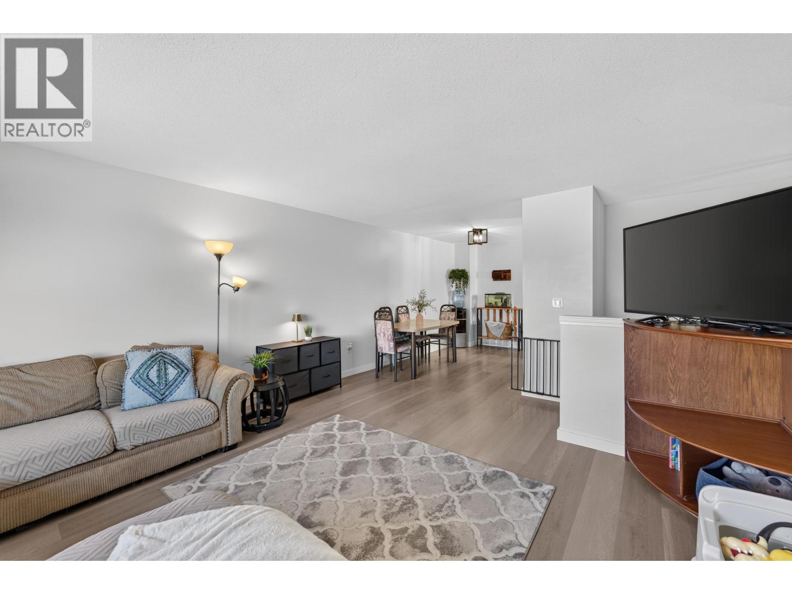 8516 86 STREET - 16