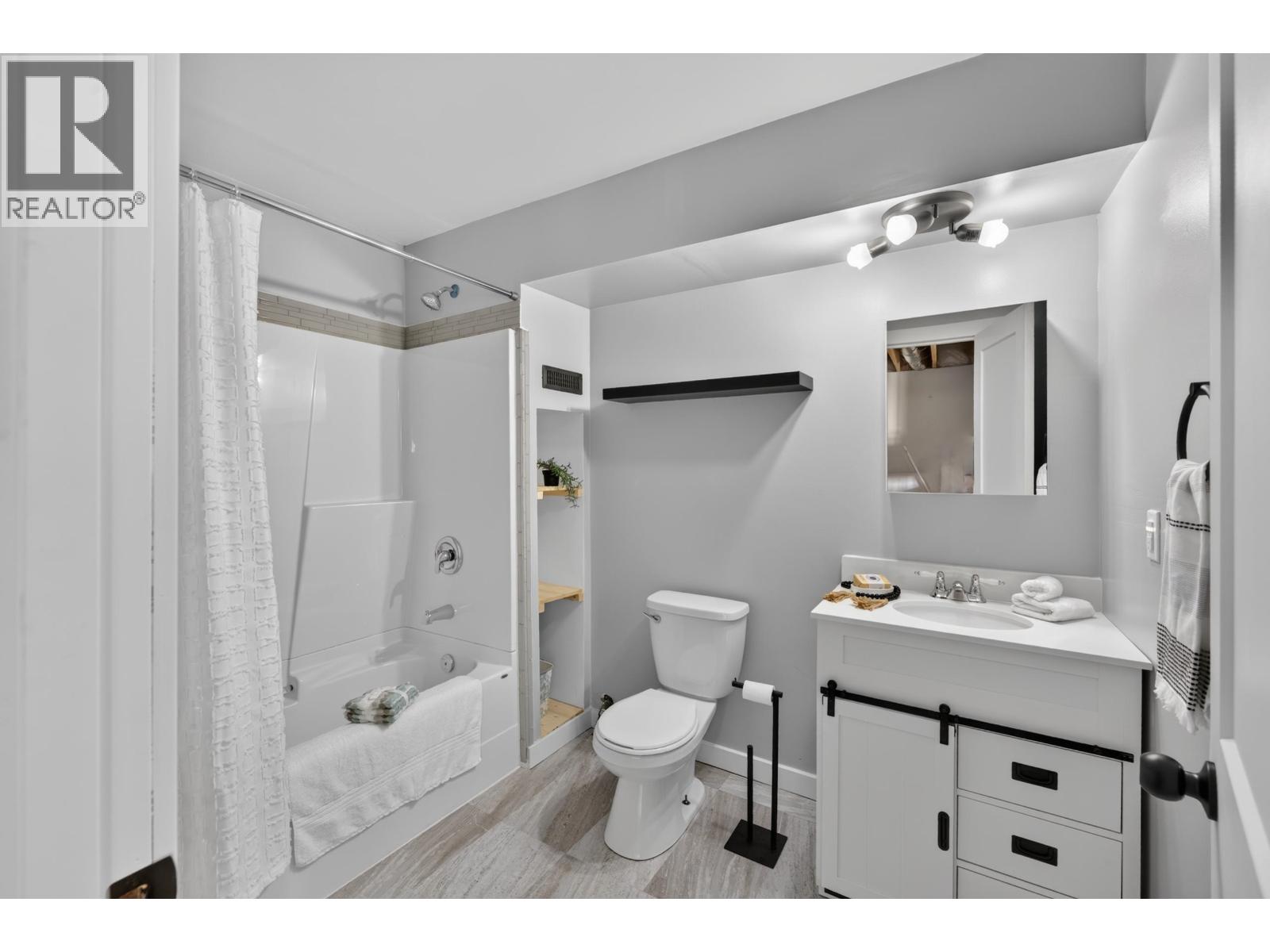 8516 86 STREET - 30