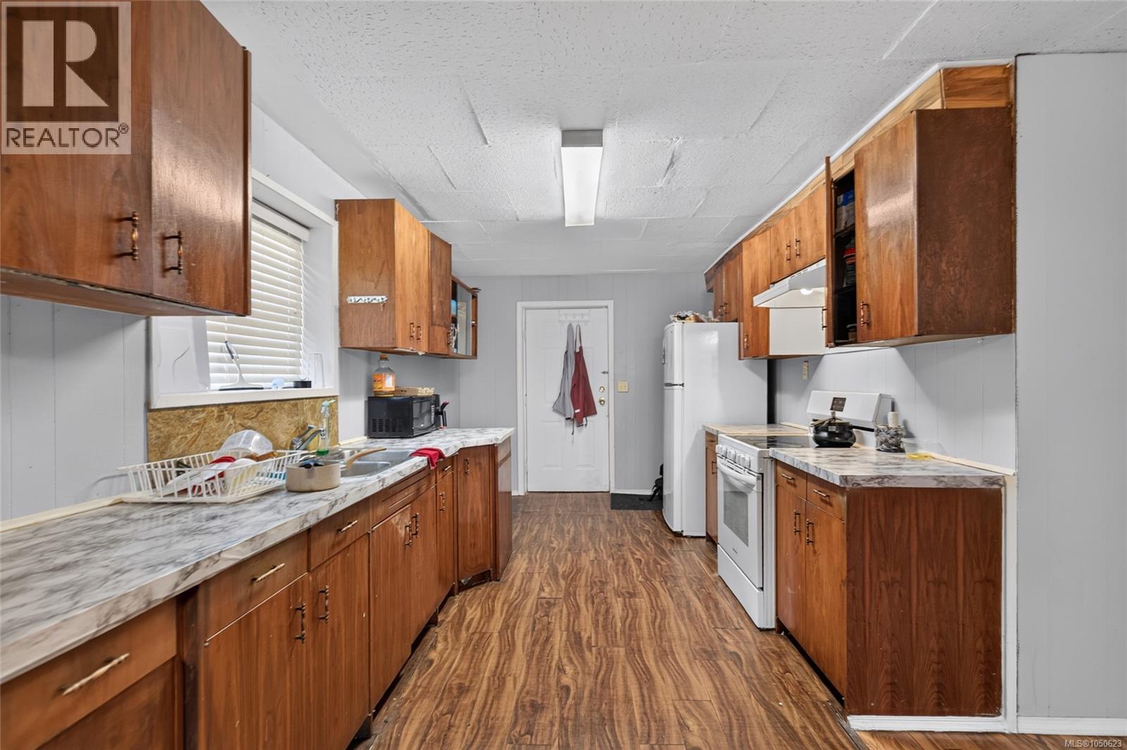3121 11th Ave - Image 28