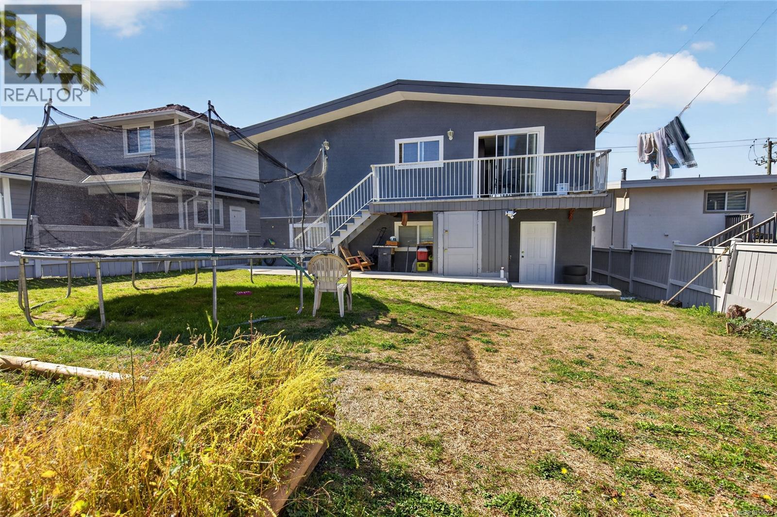 3121 11th Ave - Image 37