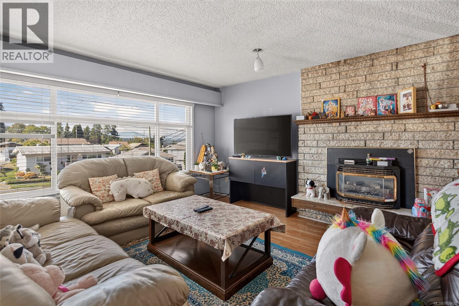3121 11th Ave - 5
