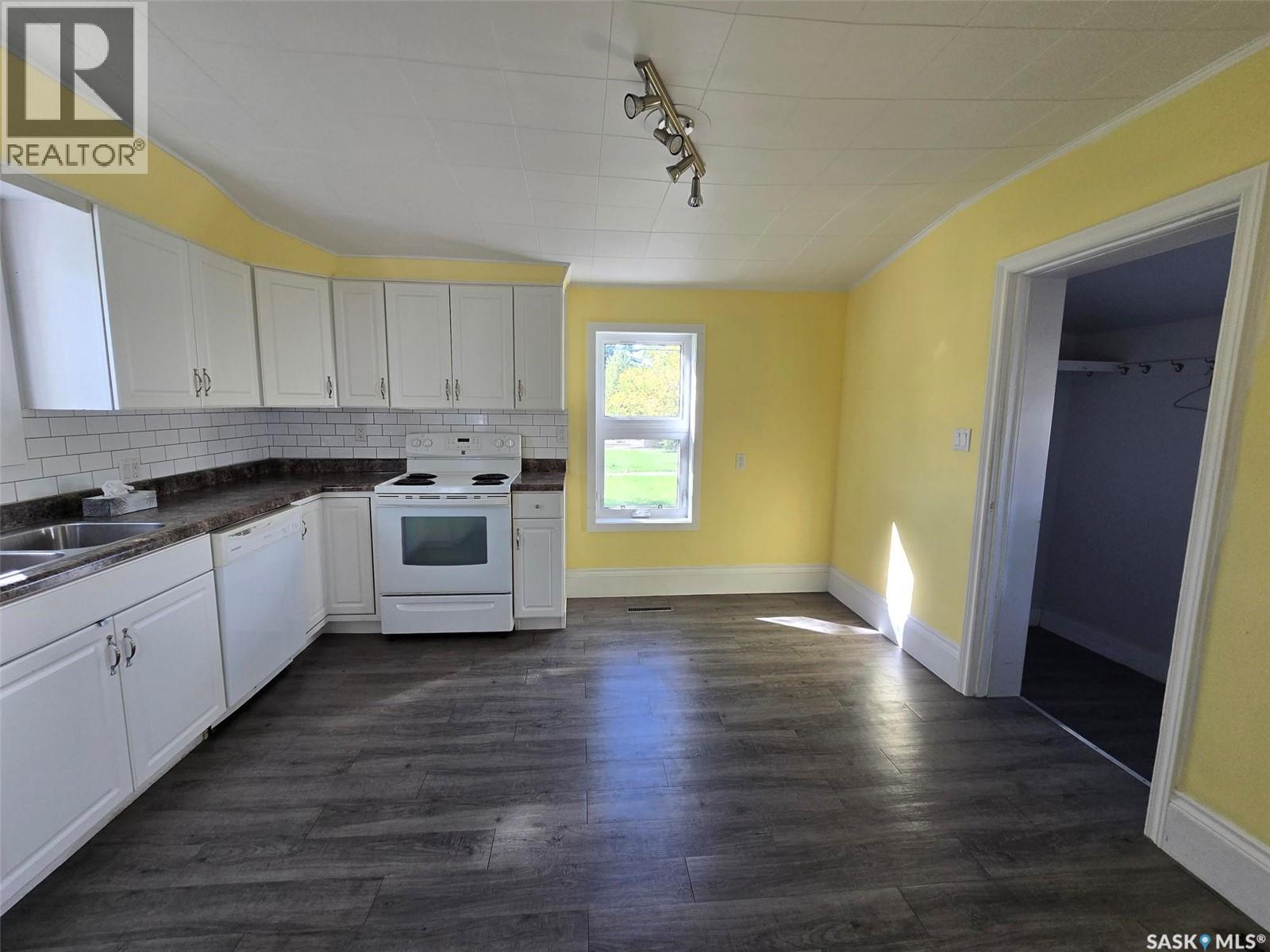 328 6TH AVENUE - 9
