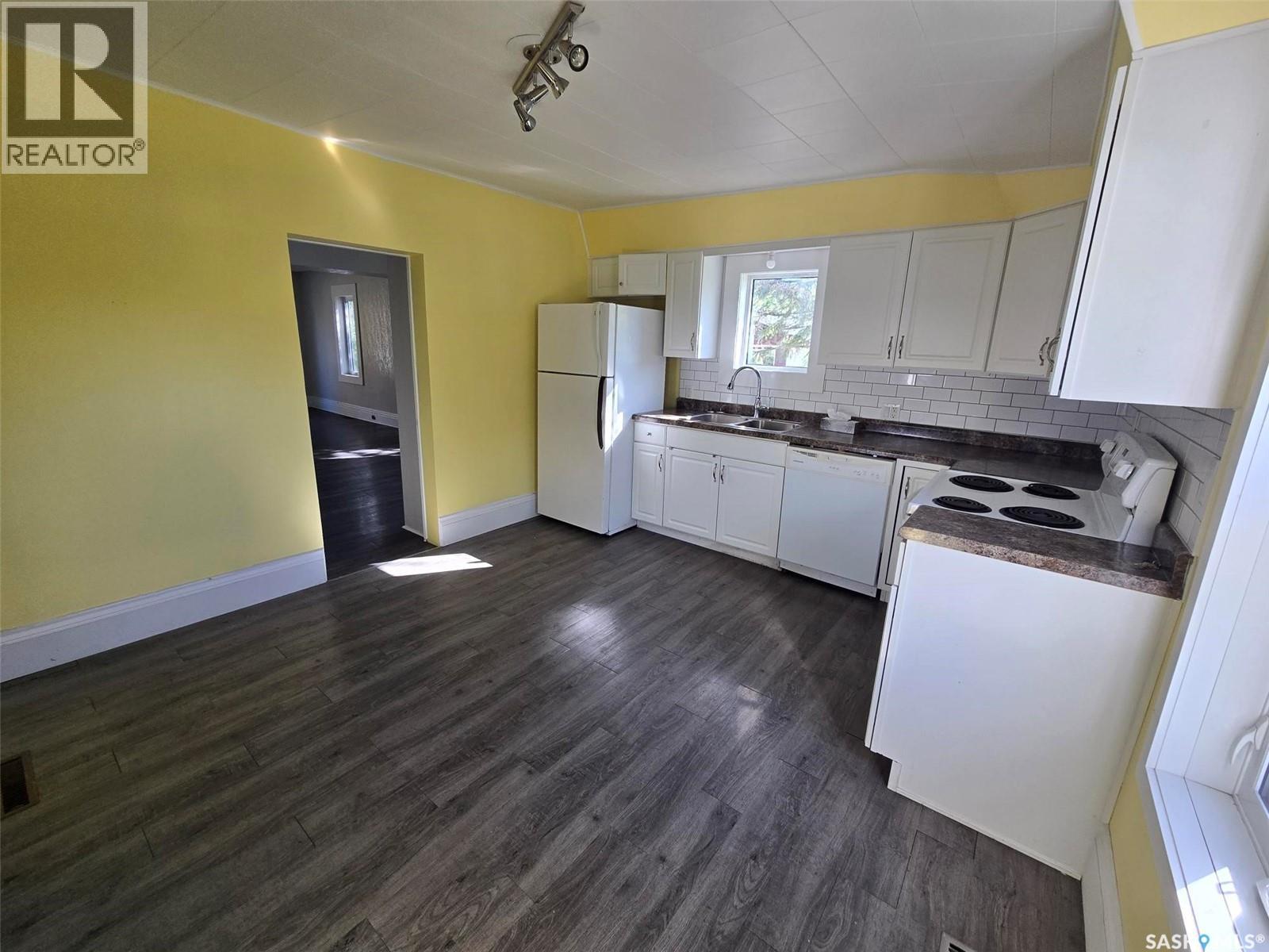 328 6TH AVENUE - 10