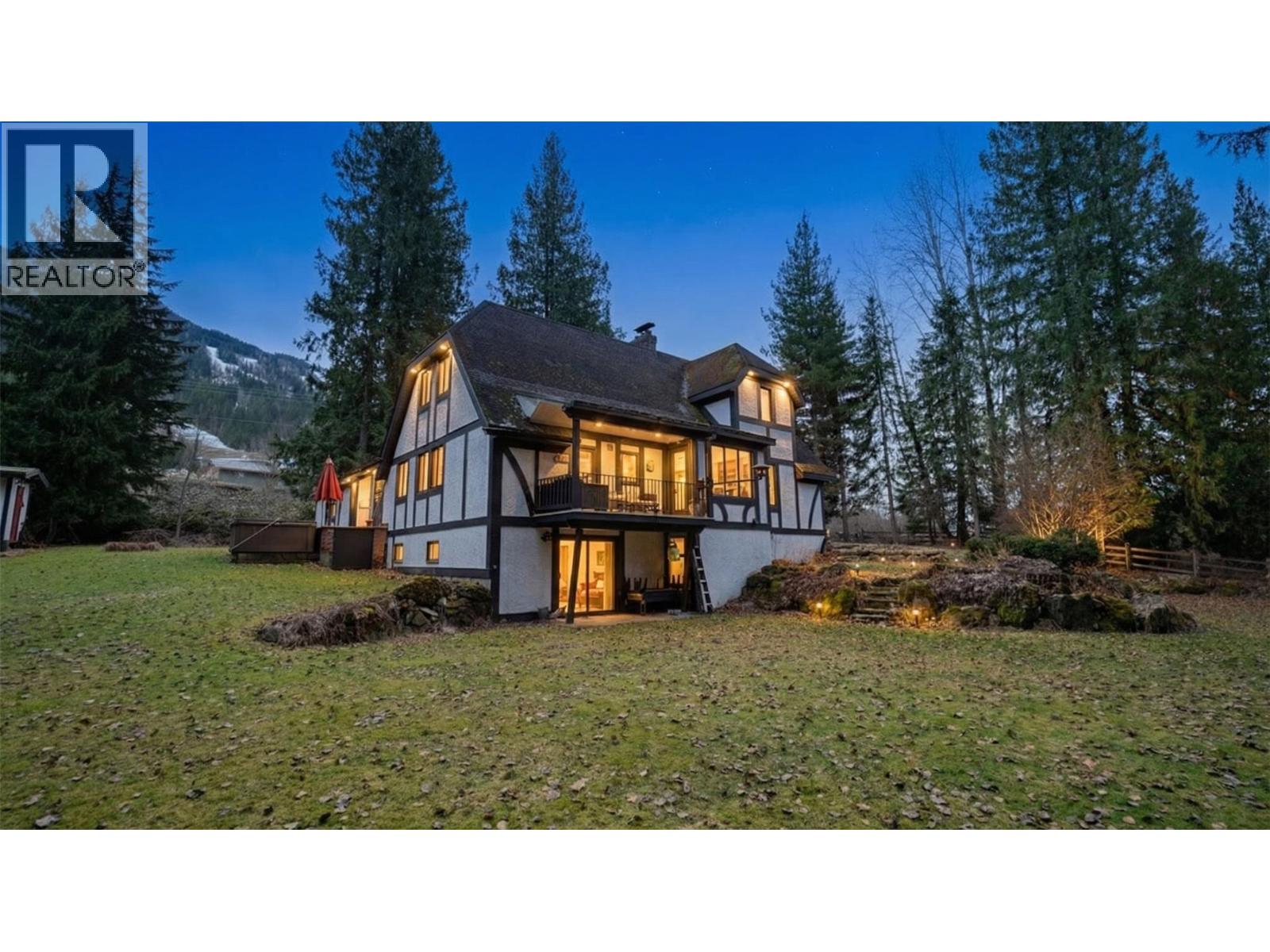 3025 Camozzi Road - 1