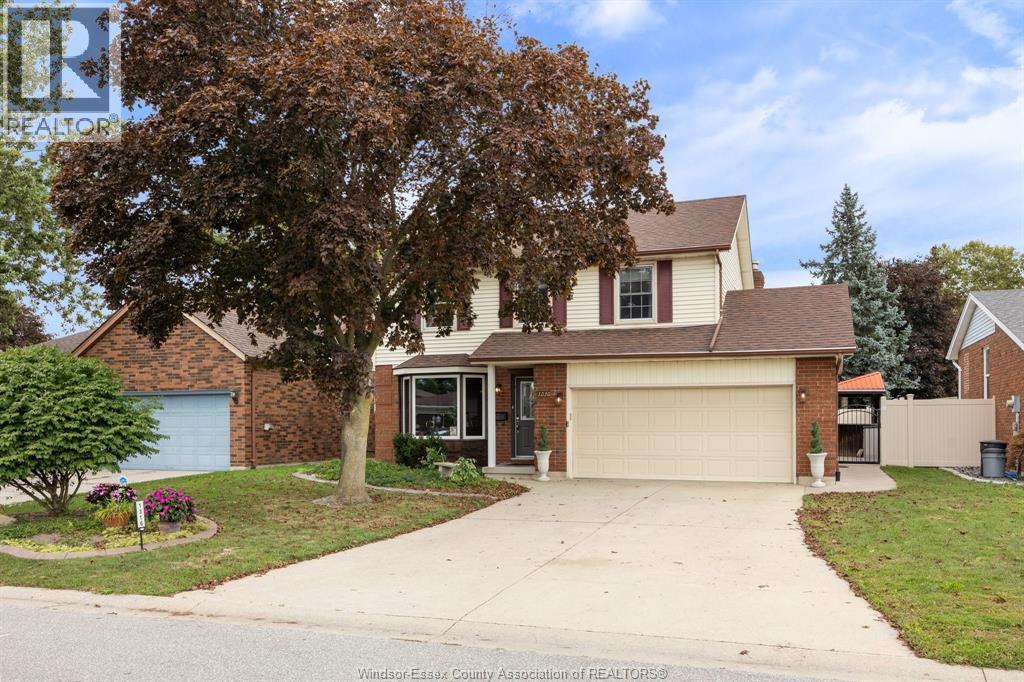 1316 CARRIAGE LANE, LaSalle