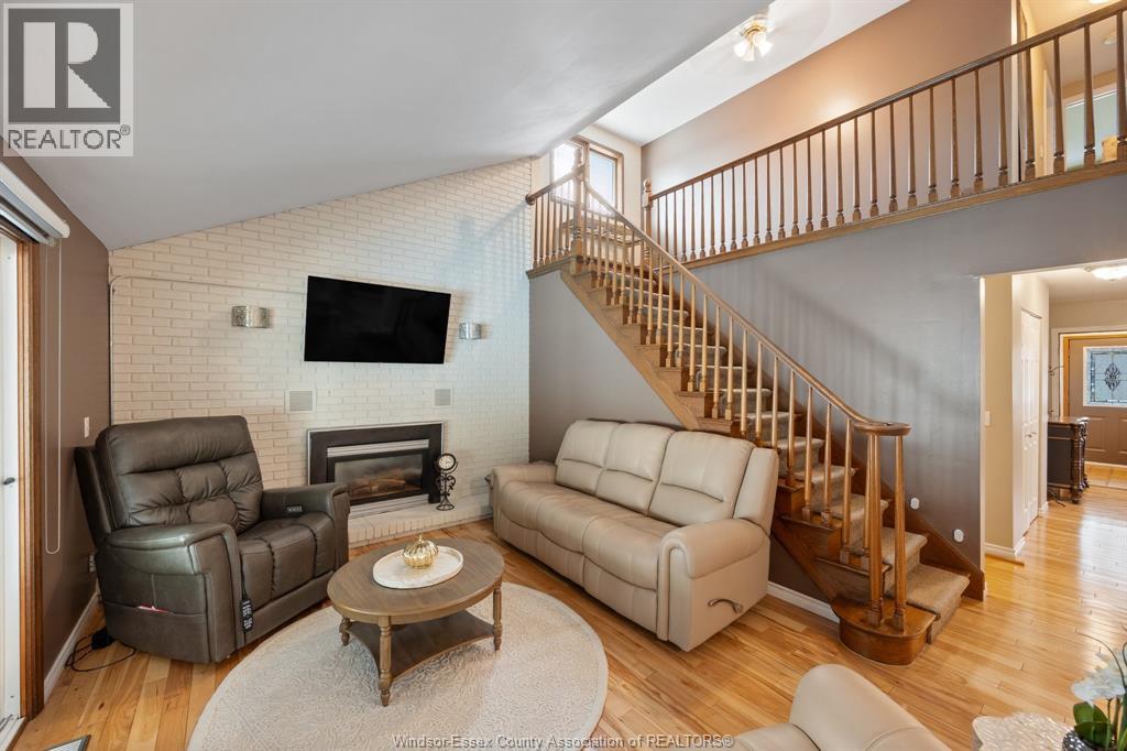 1316 CARRIAGE LANE - Image 18