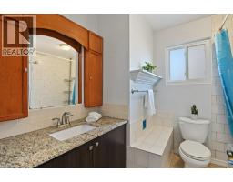 Kitchen - 15 Carwyn Crescent, Hamilton, ON L8S3H3 Photo 14