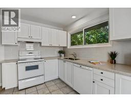 Primary Bedroom - 15 Carwyn Crescent, Hamilton, ON L8S3H3 Photo 12