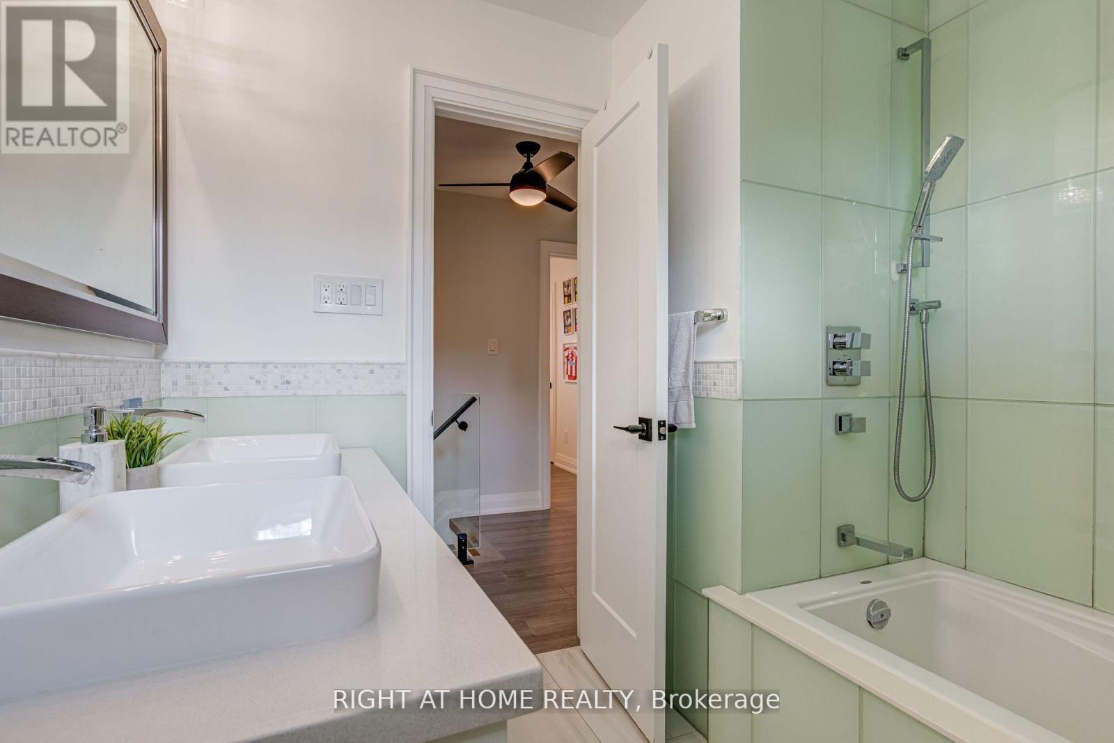 260 LOUIS DRIVE - Image 23