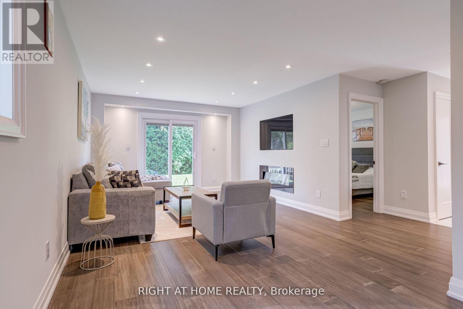 260 LOUIS DRIVE - Image 26