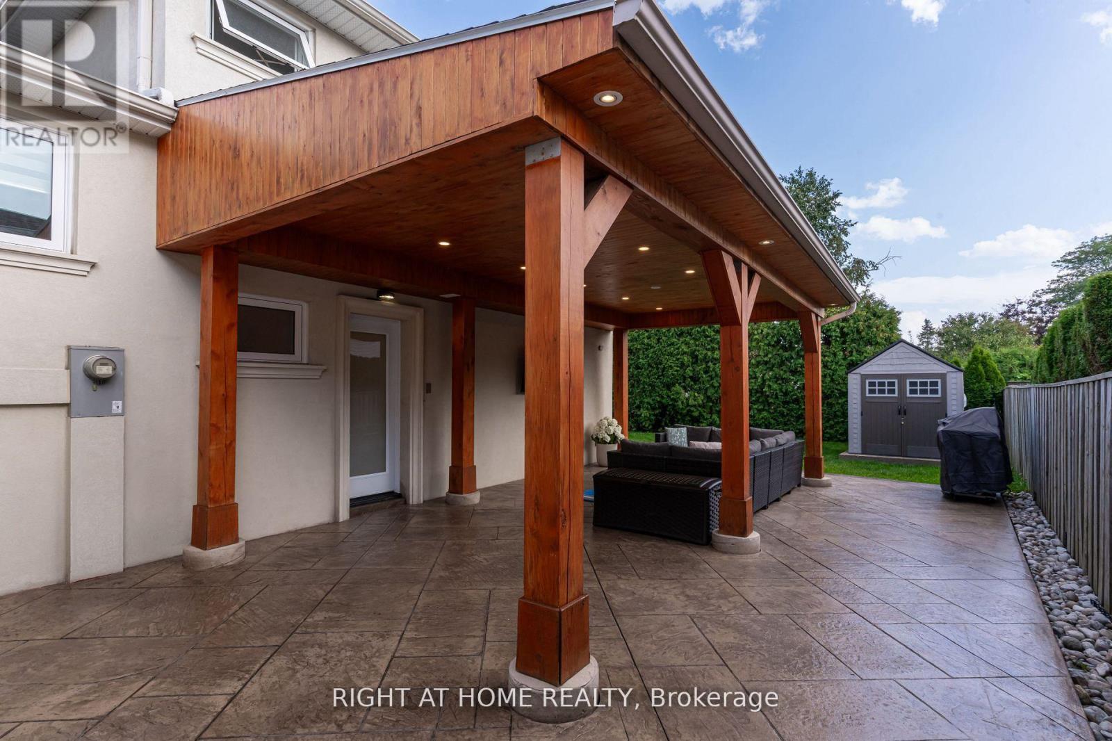 260 LOUIS DRIVE - Image 40