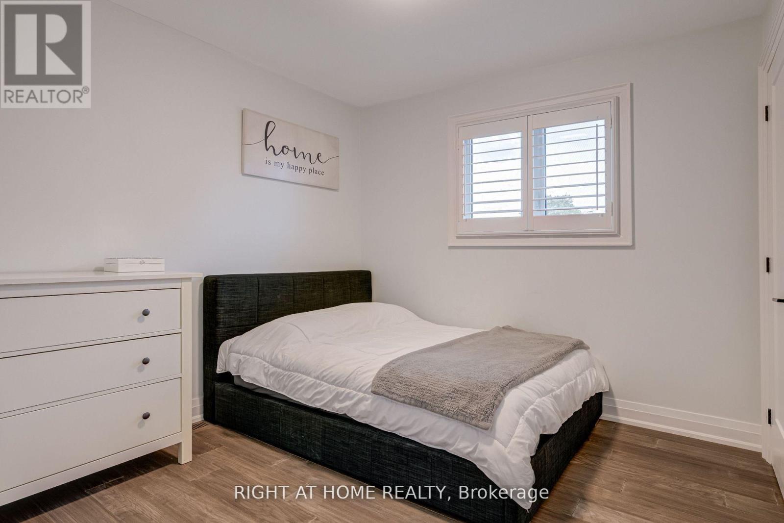 260 LOUIS DRIVE - 22