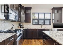 Bedroom - 2819 26 Street Sw, Calgary, AB T3E2B1 Photo 11