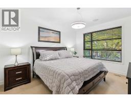 5pc Bathroom - 2819 26 Street Sw, Calgary, AB T3E2B1 Photo 16