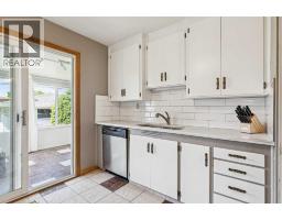 1219 Renfrew Drive NE - photo 16