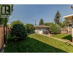 1219 Renfrew Drive NE - photo 32