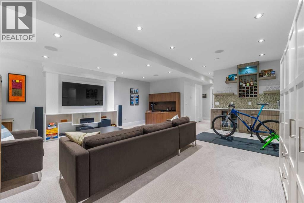 1211 19 Avenue NW - photo 38
