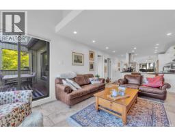1002 Ironwork Passage, Vancouver, BC V6H3P1 Photo 16