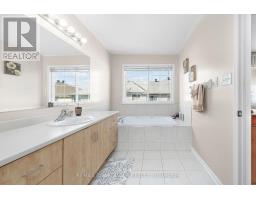 21 Kirkstone Private, Ottawa, ON K2J5E7 Photo 33